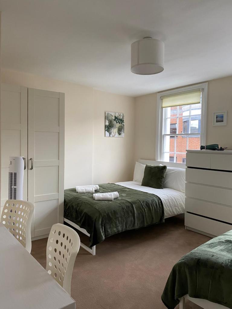 Lovely Private Rooms In Camden, Central London Bagian luar foto